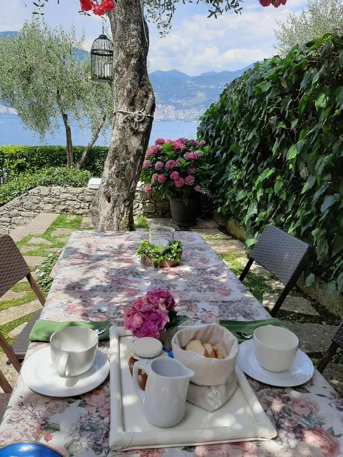 Casa sul Lago a Brenzone sul Garda Esterno foto