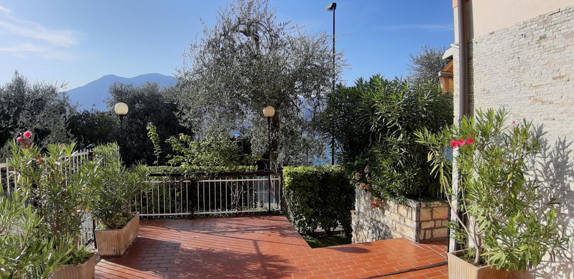 Casa sul Lago a Brenzone sul Garda Esterno foto