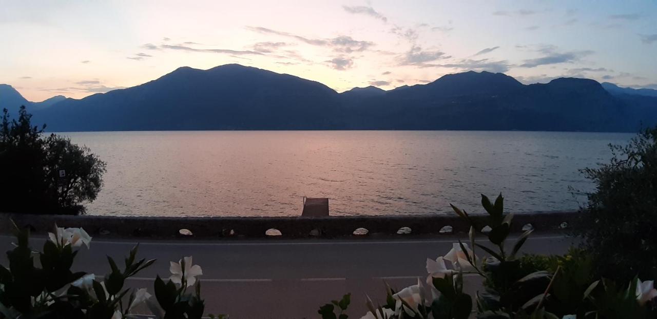 Casa sul Lago a Brenzone sul Garda Esterno foto
